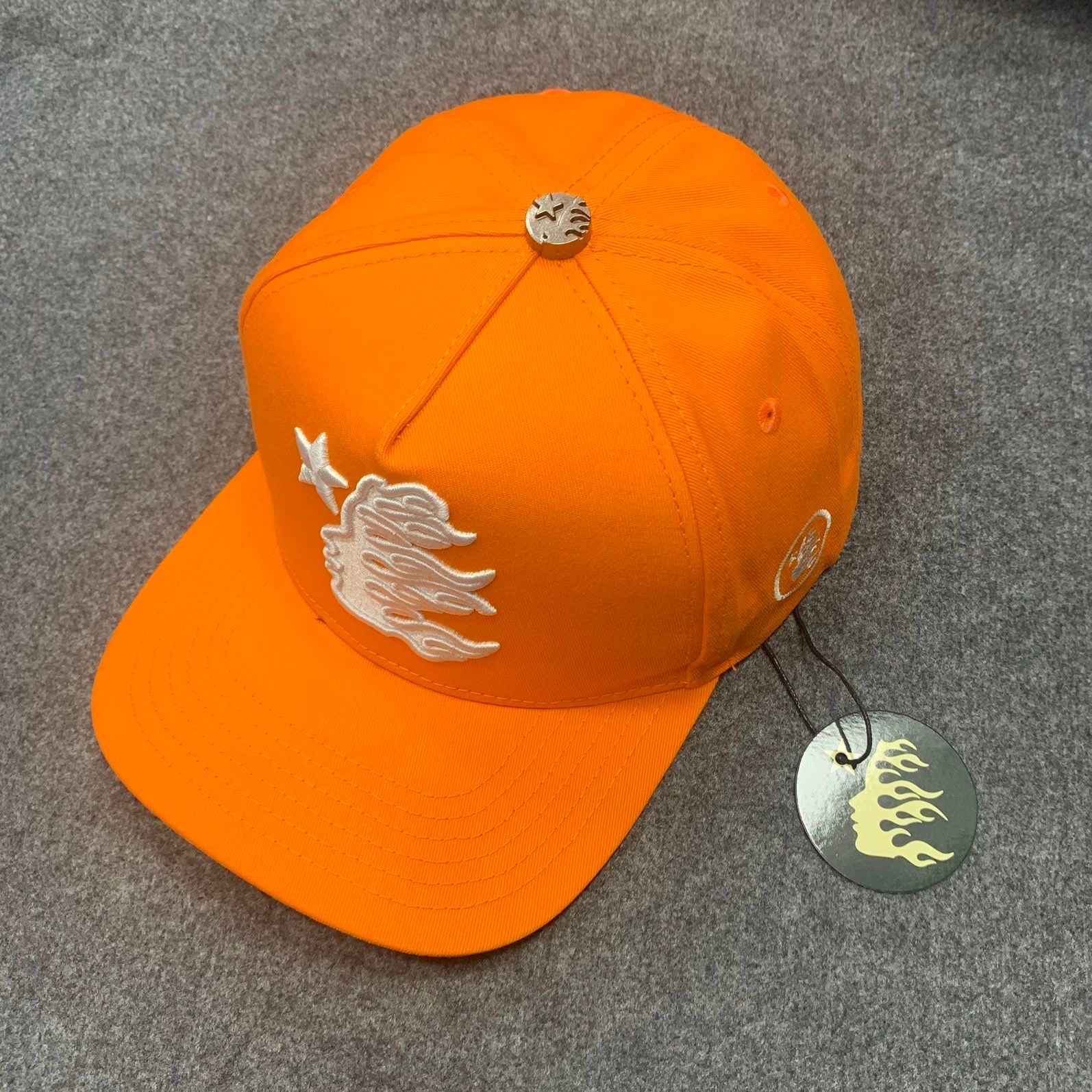 Hellstar Cappello - Luxury Drip Outfit -  TrapShop