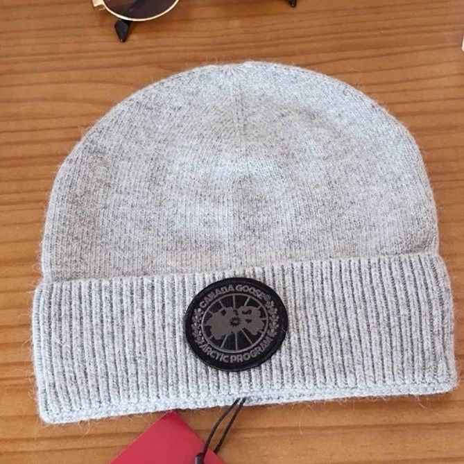 Canada Berretto - Luxury Drip Outfit -  TrapShop