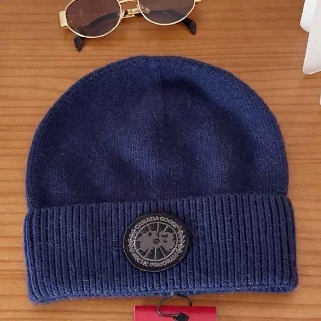 Canada Berretto - Luxury Drip Outfit -  TrapShop