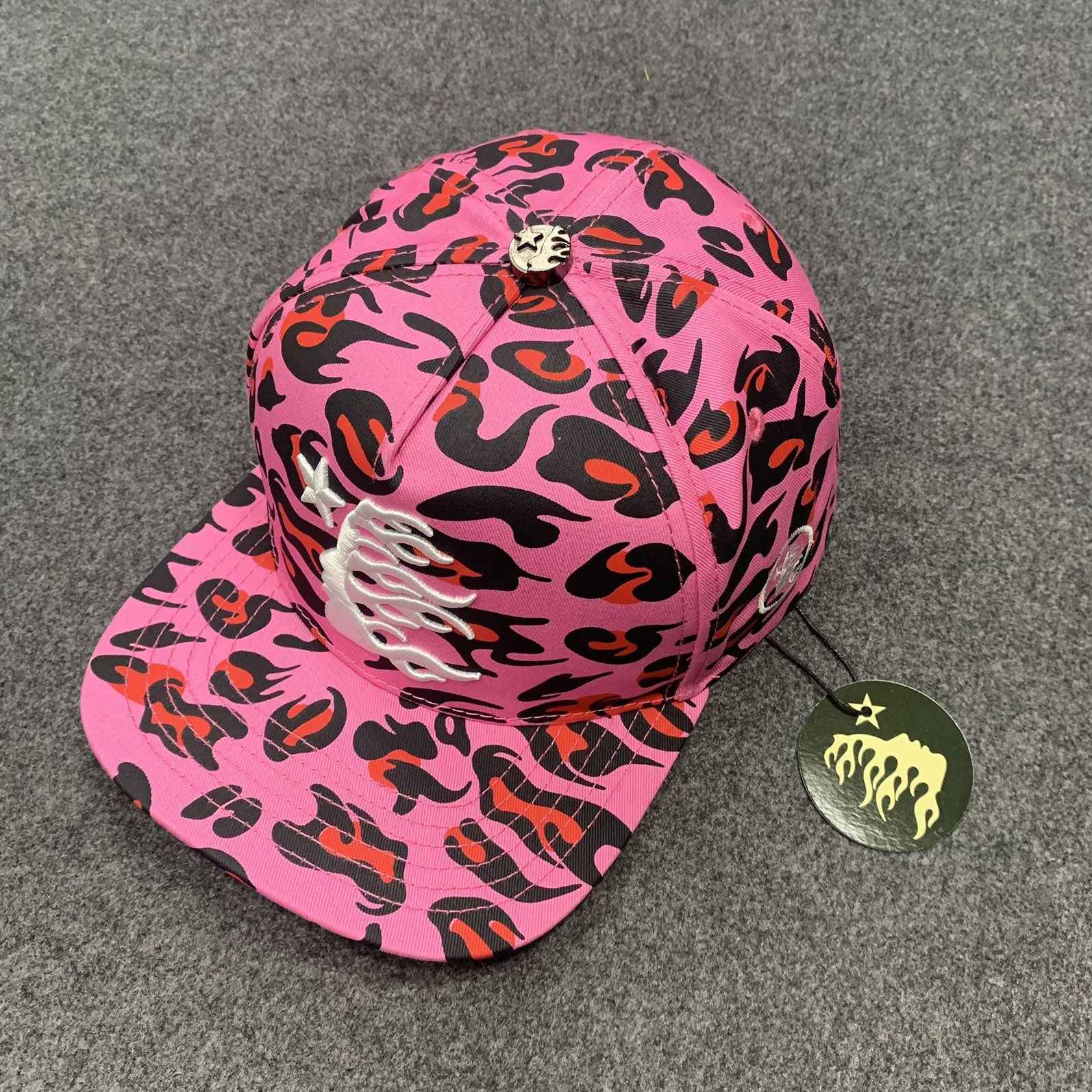 Hellstar Cappello - Luxury Drip Outfit -  TrapShop