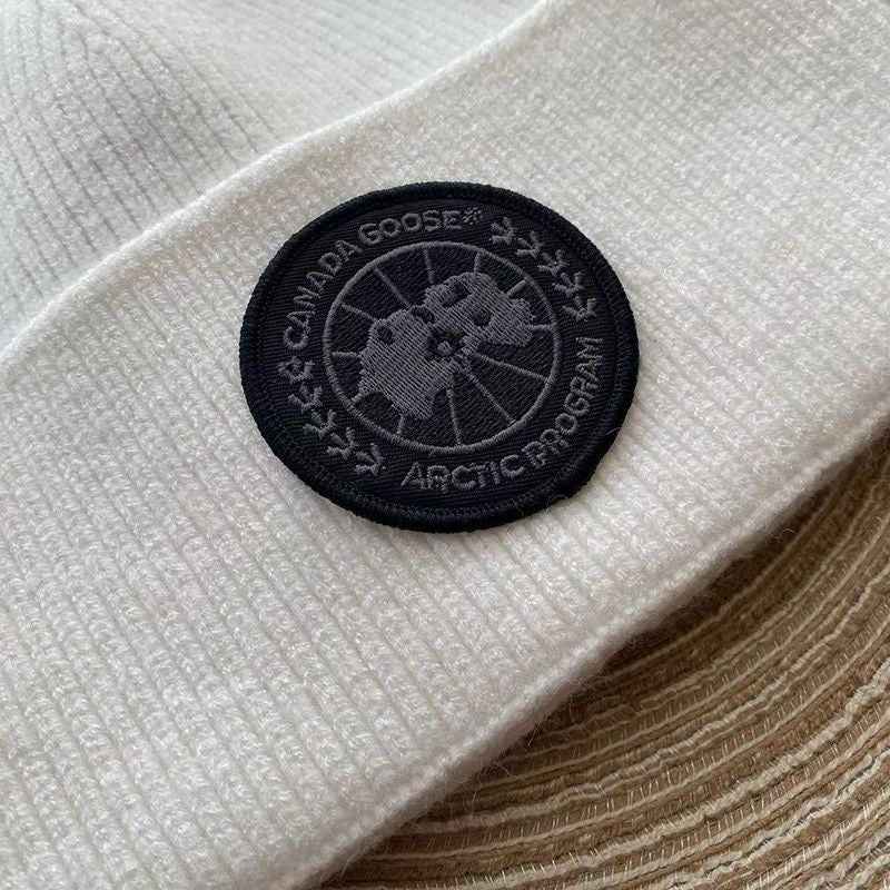 Canada Berretto - Luxury Drip Outfit -  TrapShop