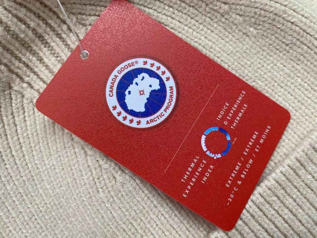 Canada Berretto - Luxury Drip Outfit -  TrapShop